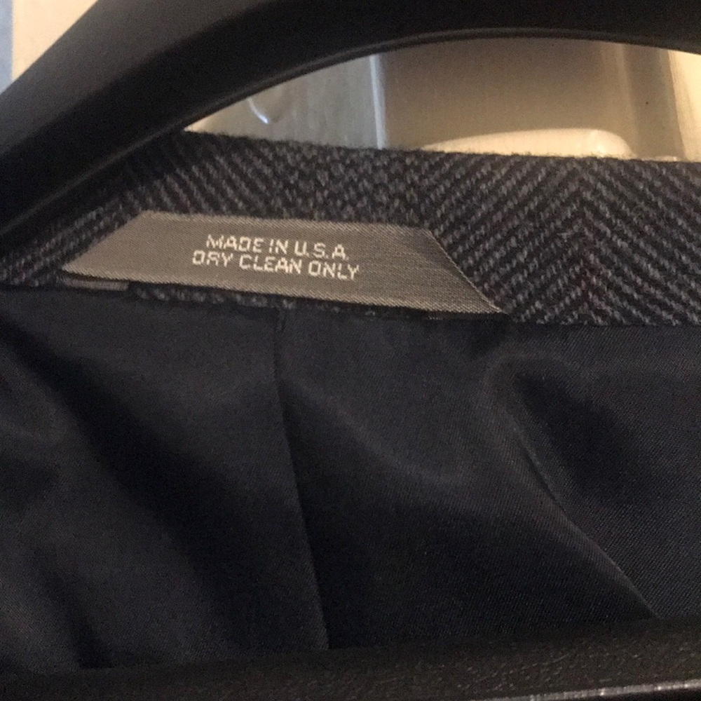 Suits - Picture 3 of 3